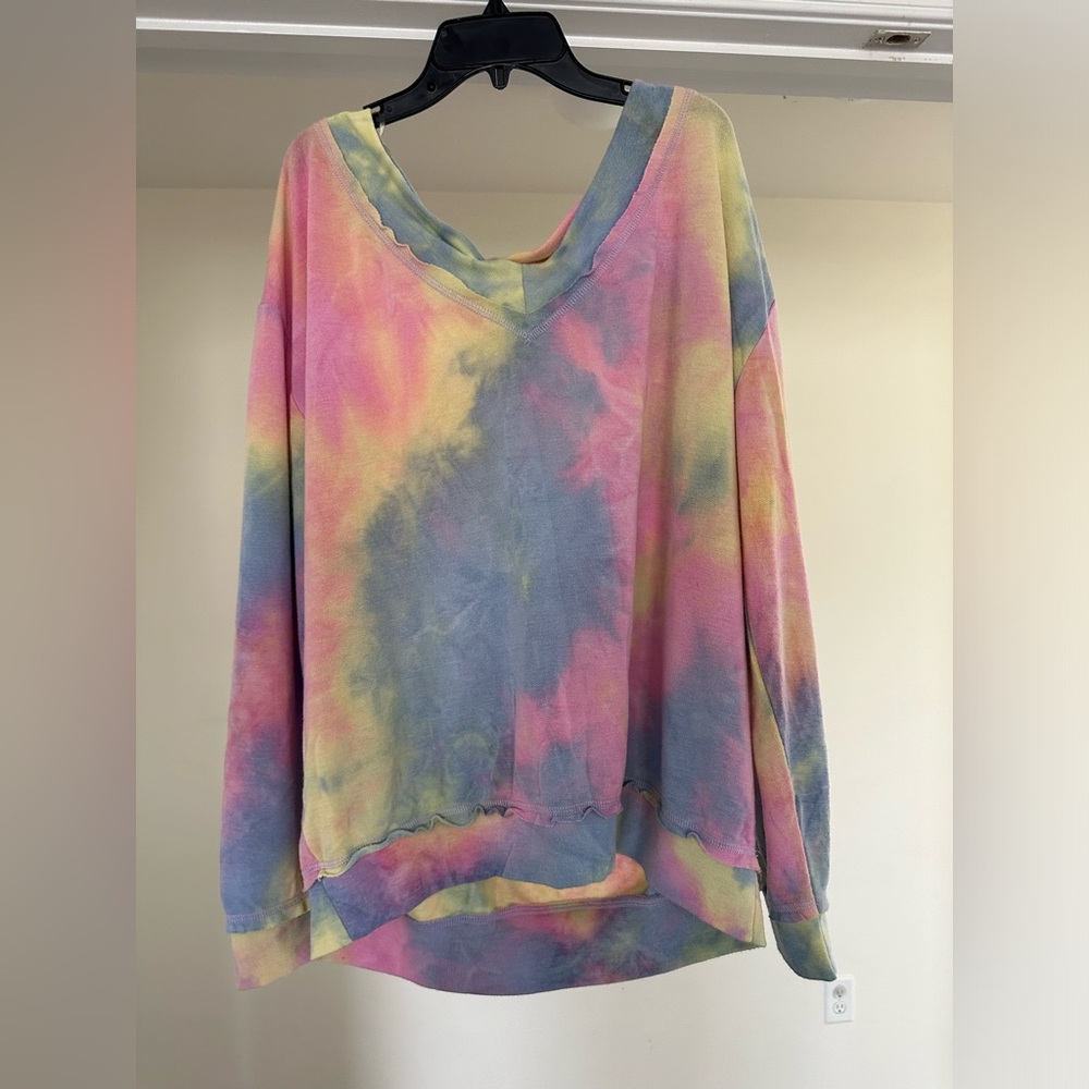 Pink Lily Oversized Tie Dye Pullover - Size Small